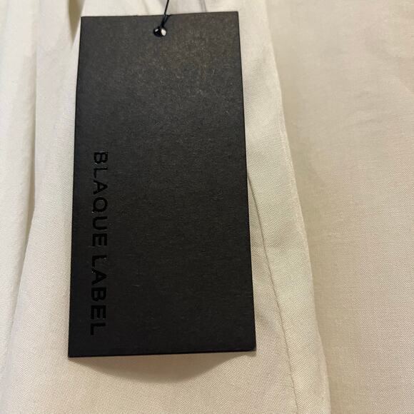 Blaque Label Cold Shoulder Top *NWT w/flaw* Off-White High Neck Trumpet Sleeve - Picture 10 of 11